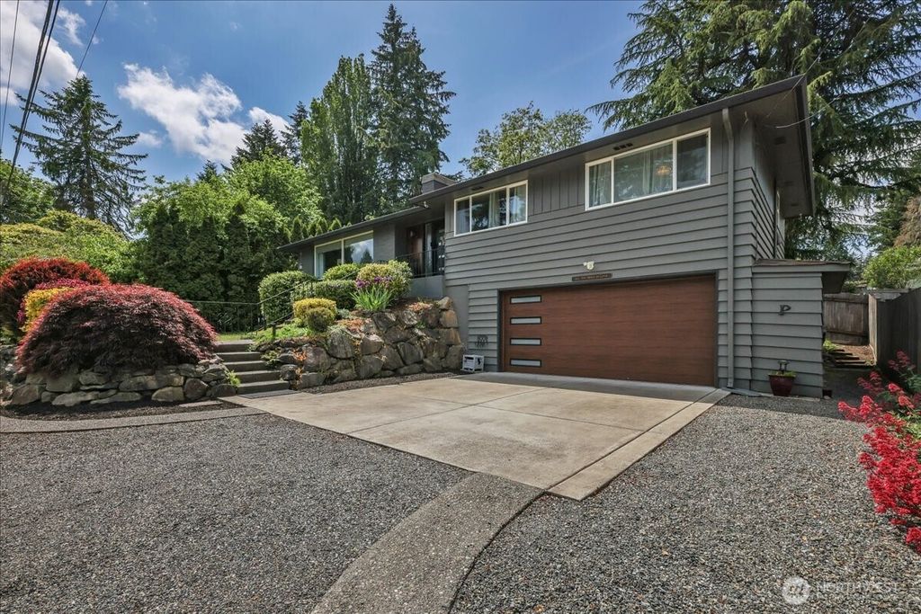 Photo of 829 Maplewood Avenue, Kent, WA 98030 (MLS # 2526885)