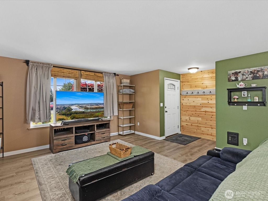 Photo of 9730 52nd Avenue NE, Marysville, WA 98270 (MLS # 2389766)