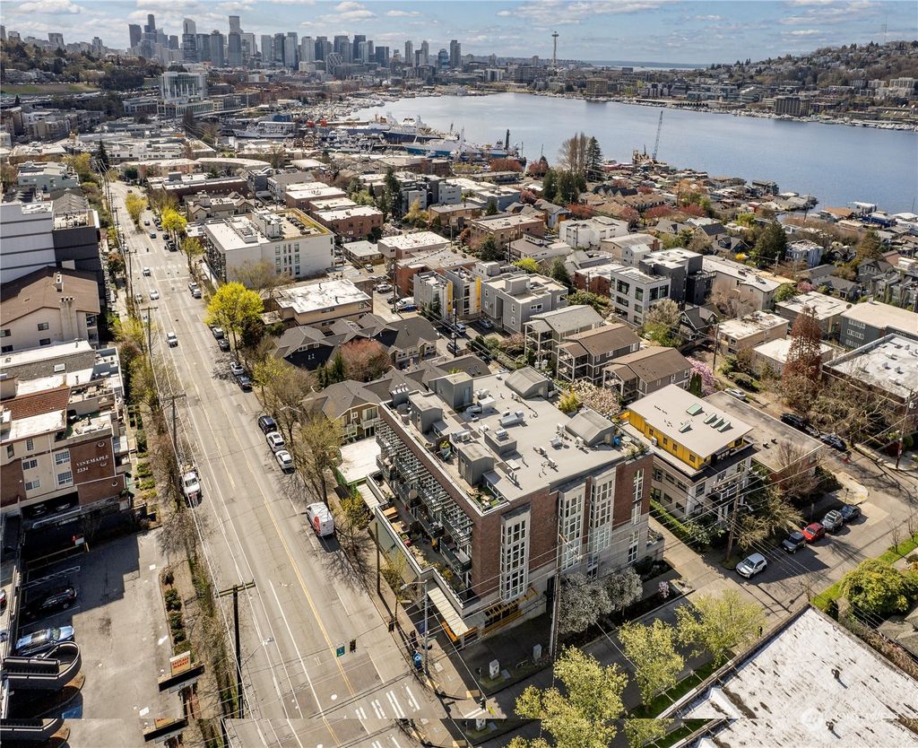 Photo of 125 E Lynn Street #102, Seattle, WA 98102 (MLS # 2194478)