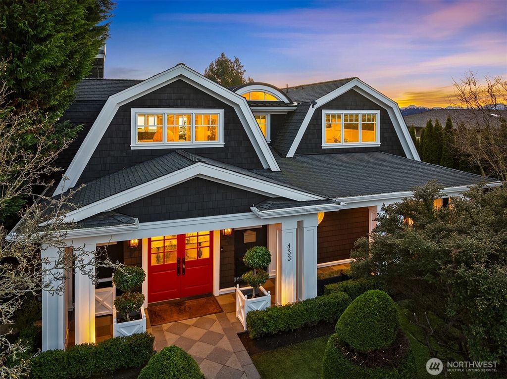 Photo of 433 11th Avenue W, Kirkland, WA 98033 (MLS # 2486521)