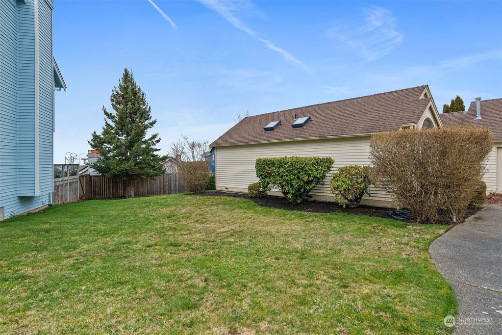 Photo of 2522 S 279th Place, Federal Way, WA 98003 (MLS # 2038718)