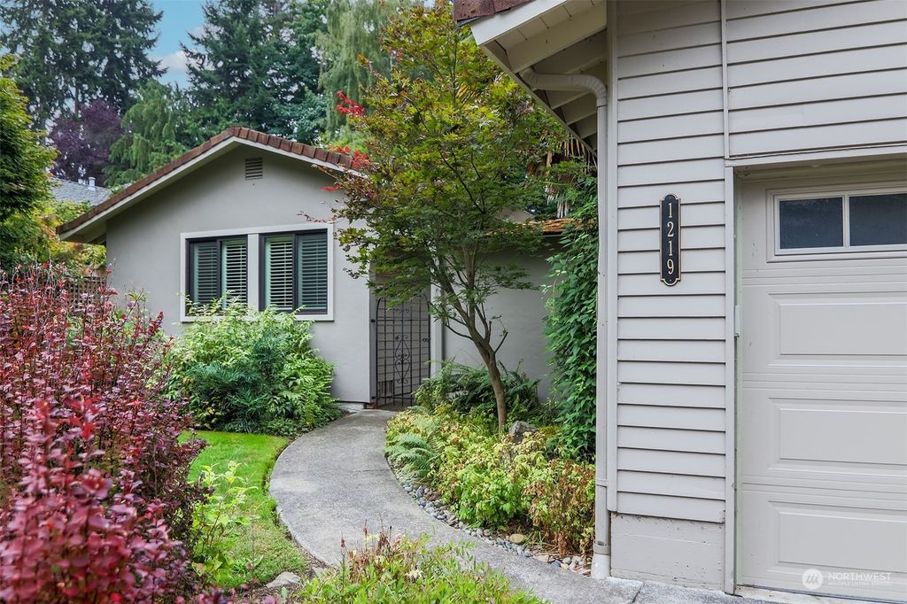 Photo of 1219 NW 118th Street, Seattle, WA 98177 (MLS # 2153587)