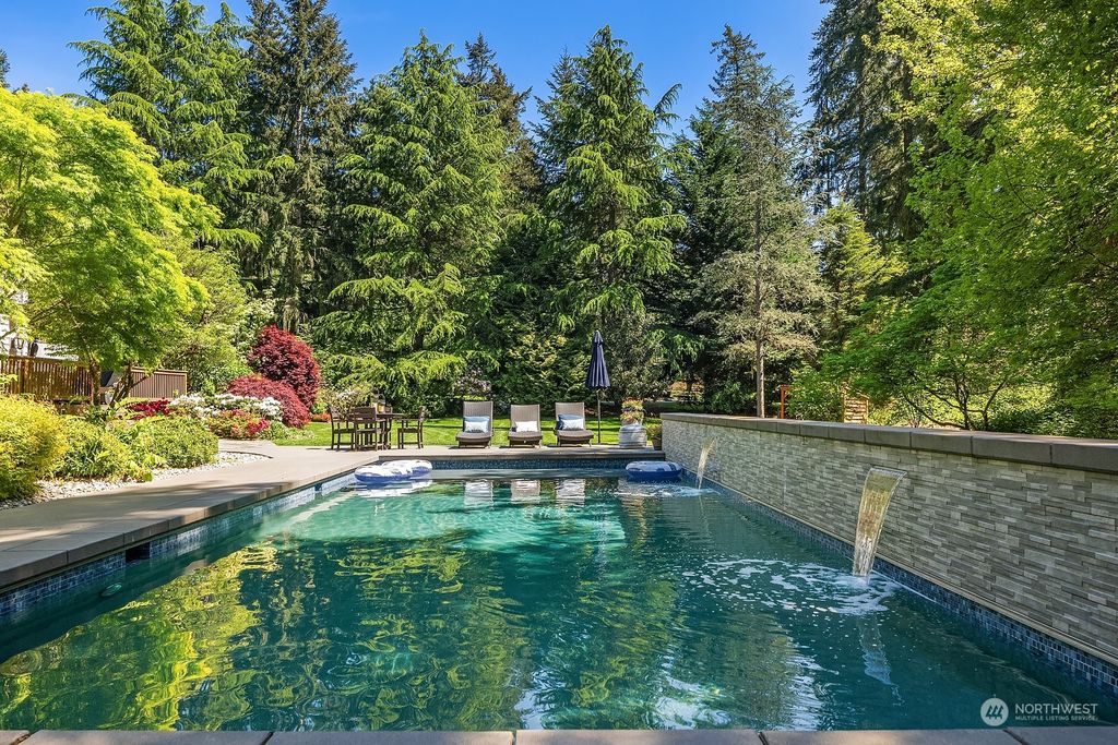 Photo of 2619 208th Avenue SE, Sammamish, WA 98075 (MLS # 2237910)