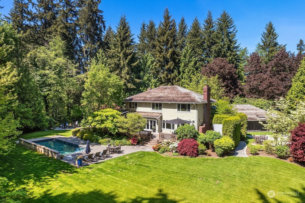 Photo of 2619 208th Avenue SE, Sammamish, WA 98075 (MLS # 2237910)