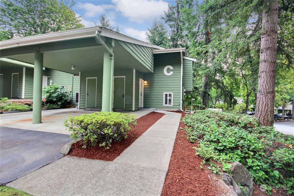 Photo of 13215 SE 256th Street #C4, Kent, WA 98042 (MLS # 2161717)