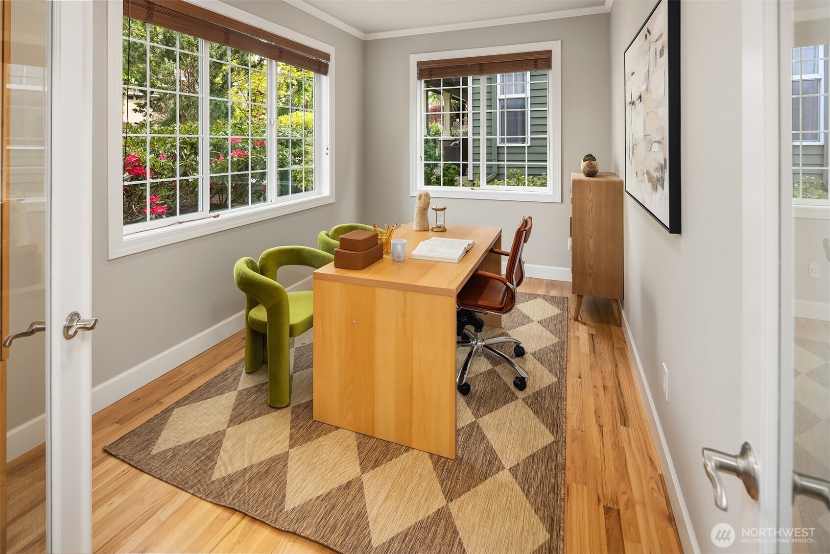 1977 16th Court NE