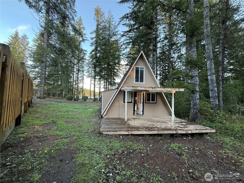 Photo of 550 E Trails End Drive, Belfair, WA 98528 (MLS # 2461189)