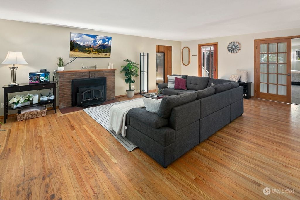 Photo of 7944 31st Avenue SW, Seattle, WA 98126 (MLS # 2268992)