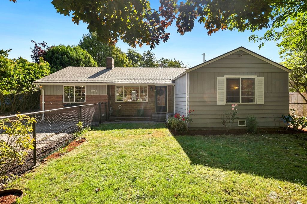 Photo of 7944 31st Avenue SW, Seattle, WA 98126 (MLS # 2268992)