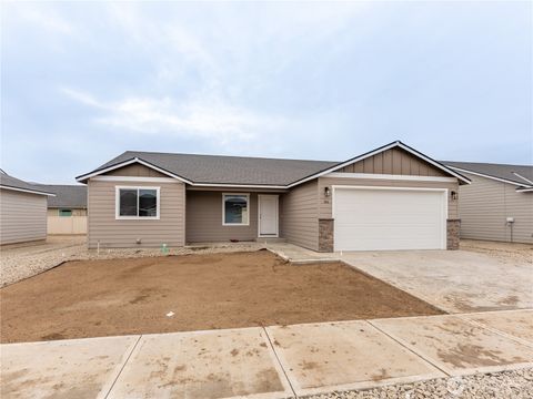 Photo of 86 Salmon Drive, Wenatchee, WA 98801 (MLS # 2473442)