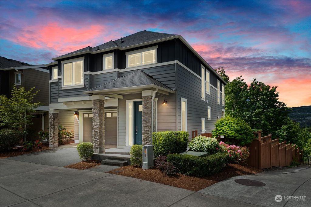 Photo of 883 3rd Place NE, Issaquah, WA 98029 (MLS # 2228185)