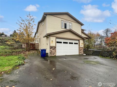 Photo of 1100 9th Avenue, Milton, WA 98354 (MLS # 2455091)