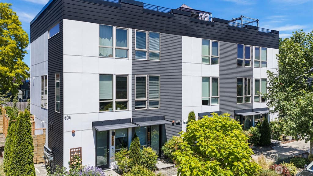 Photo of 604 NW 77th Street #D, Seattle, WA 98117 (MLS # 2544628)