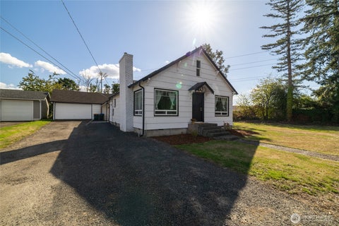Photo of 1307 SW Johnson Avenue, Chehalis, WA 98532 (MLS # 2586935)