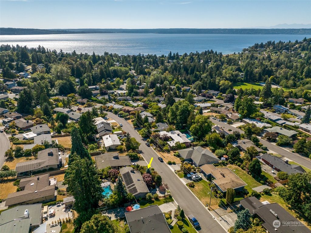 Photo of 393 SW 176th Place, Normandy Park, WA 98166 (MLS # 2035683)