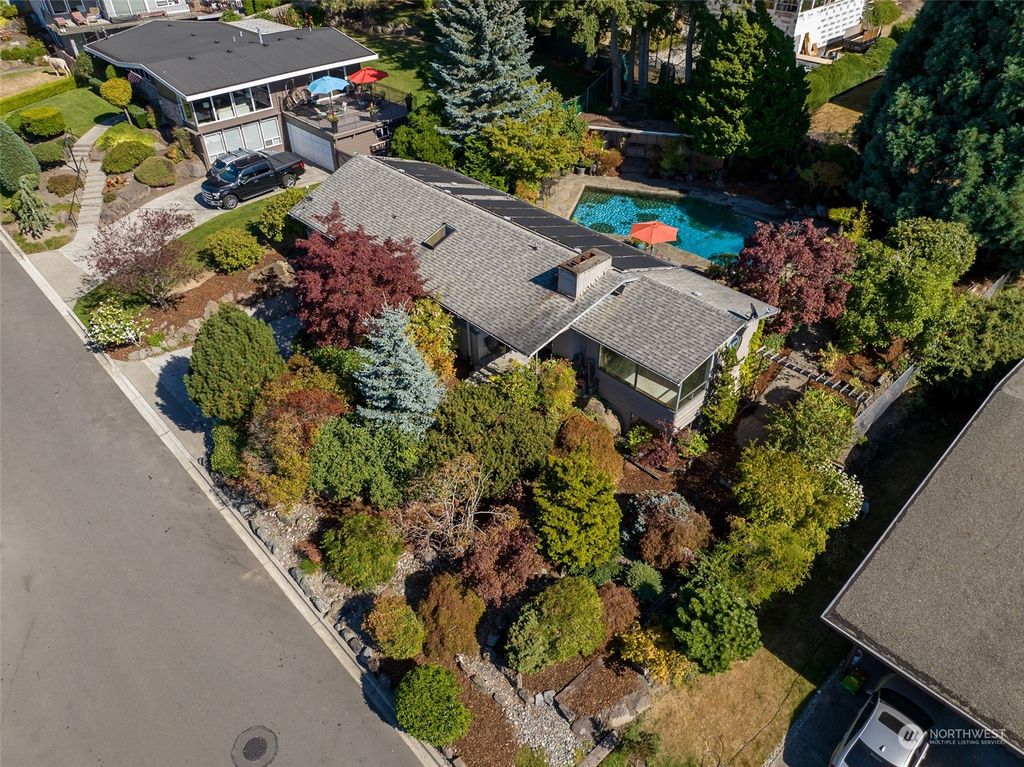 Photo of 393 SW 176th Place, Normandy Park, WA 98166 (MLS # 2035683)