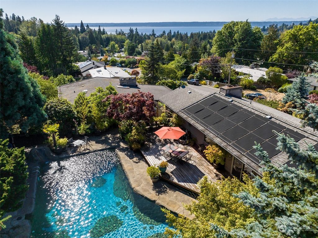 Photo of 393 SW 176th Place, Normandy Park, WA 98166 (MLS # 2035683)