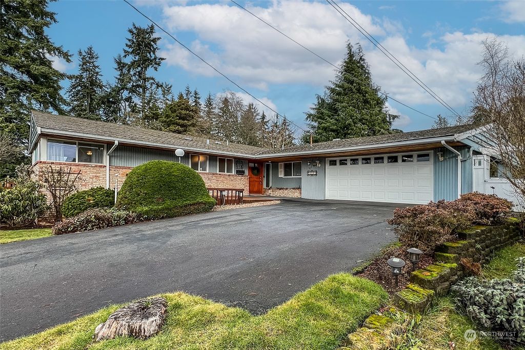 Photo of 21609 86th Place W, Edmonds, WA 98026 (MLS # 2195020)