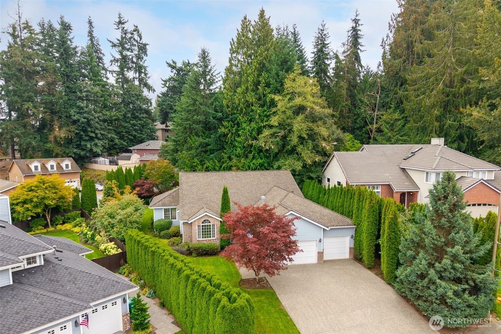 Photo of 21419 32nd Place W, Brier, WA 98036 (MLS # 2431070)