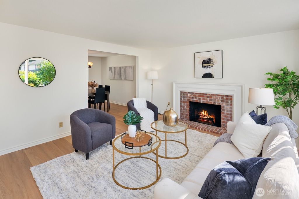 Photo of 4840 151st Place SE, Bellevue, WA 98006 (MLS # 2435740)