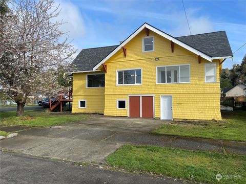 A home in Hoquiam