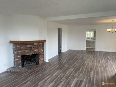 A home in Hoquiam