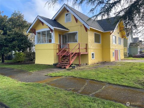 A home in Hoquiam