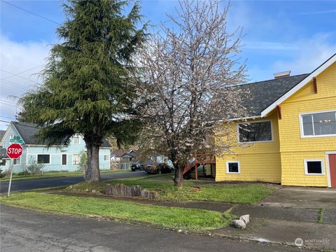 A home in Hoquiam