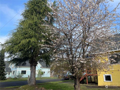 A home in Hoquiam