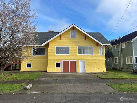 A home in Hoquiam