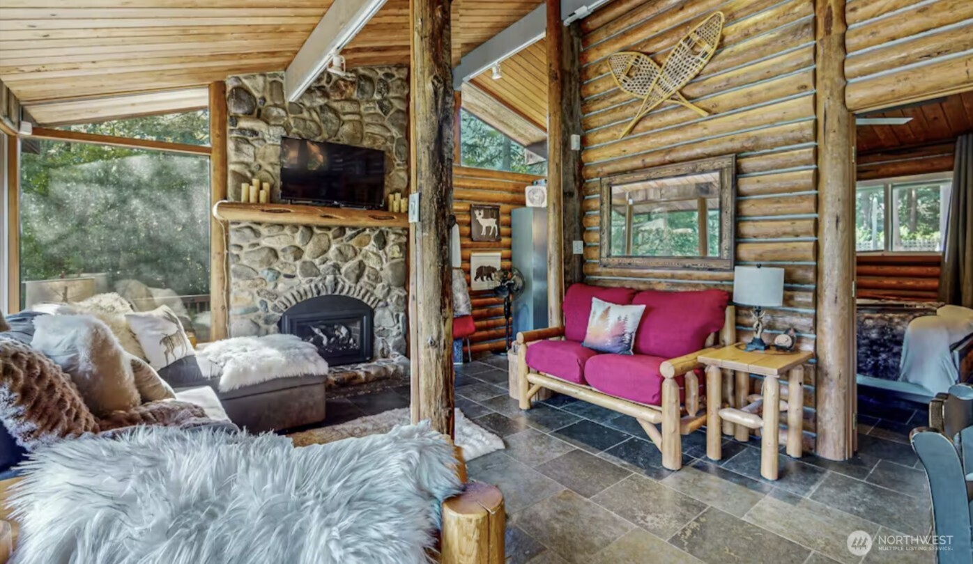 18021 433rd Avenue SE