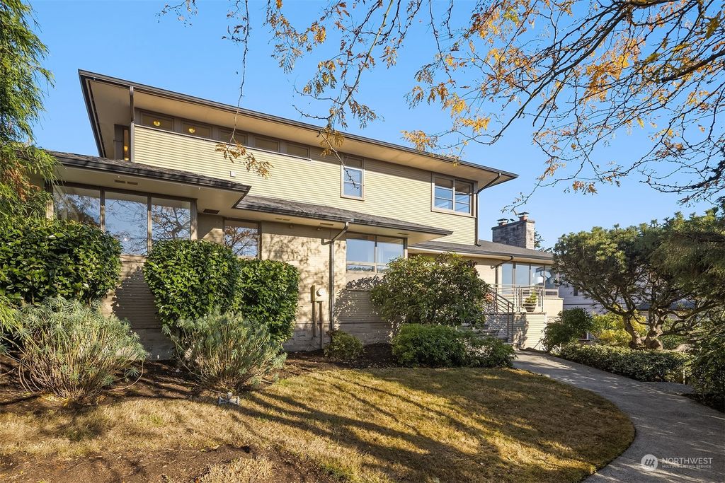 Photo of 1926 32nd Avenue S, Seattle, WA 98144 (MLS # 2030821)