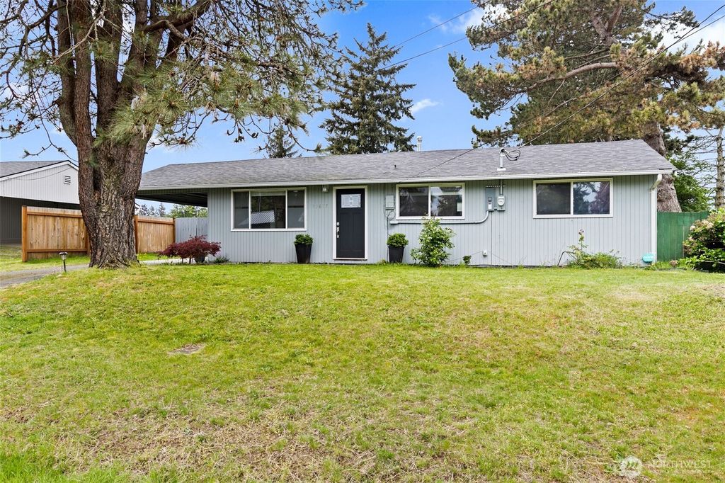 Photo of 30657 1st Place SW, Federal Way, WA 98023 (MLS # 2512589)