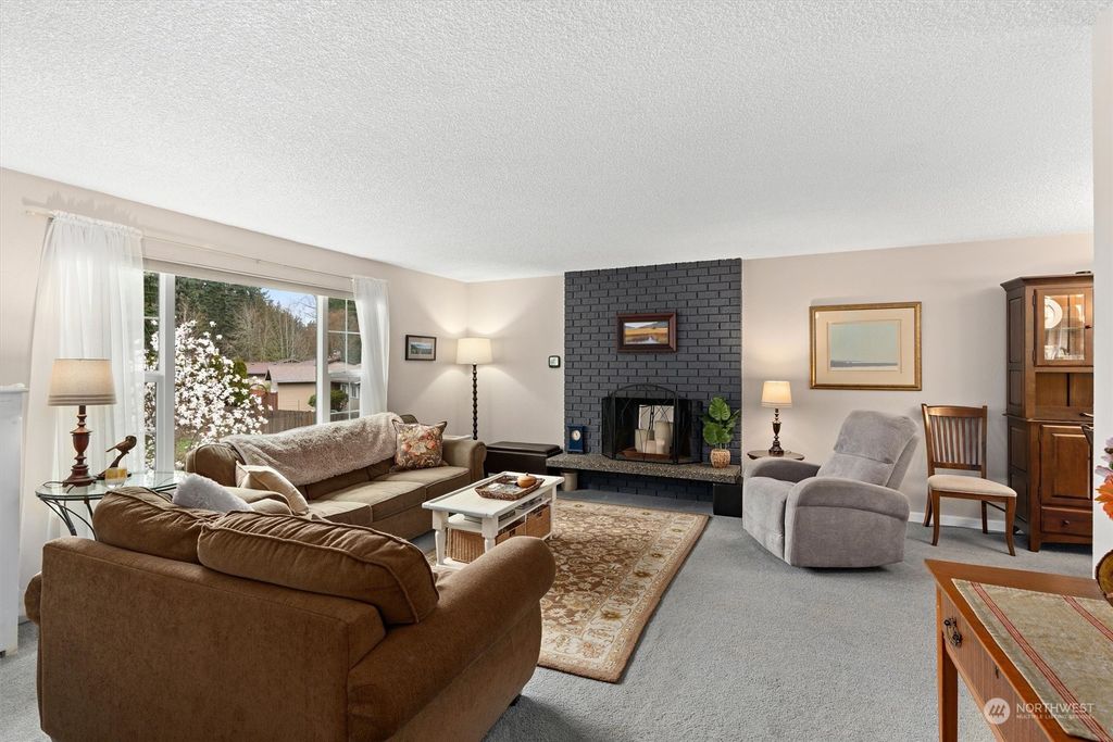 Photo of 3622 237th Place SW, Brier, WA 98036 (MLS # 2054993)