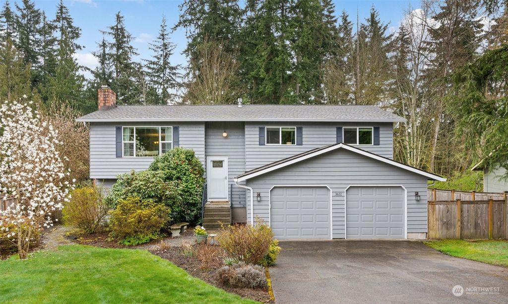 Photo of 3622 237th Place SW, Brier, WA 98036 (MLS # 2054993)