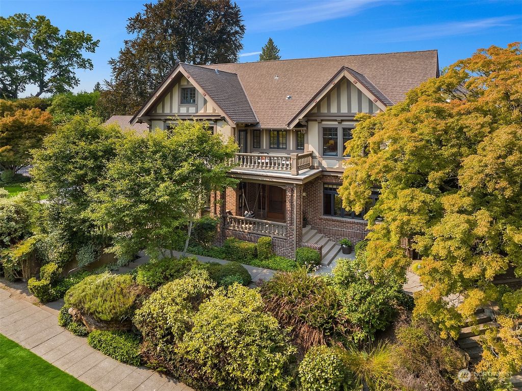 Photo of 2659 Cascadia Avenue S, Seattle, WA 98144 (MLS # 2172127)