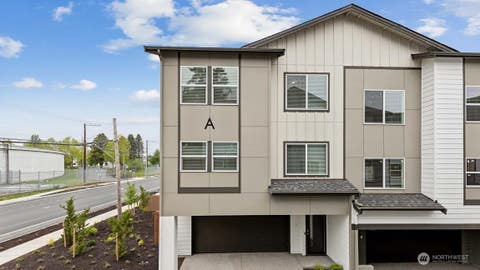 Photo of 15201 35th Ave AVE W #A4, Lynnwood, WA 98087 (MLS # 2524393)