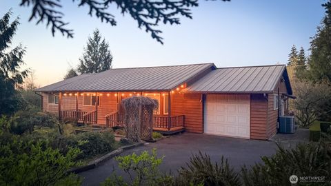 Photo of 207 Tillicum Drive, Chehalis, WA 98532 (MLS # 2505017)