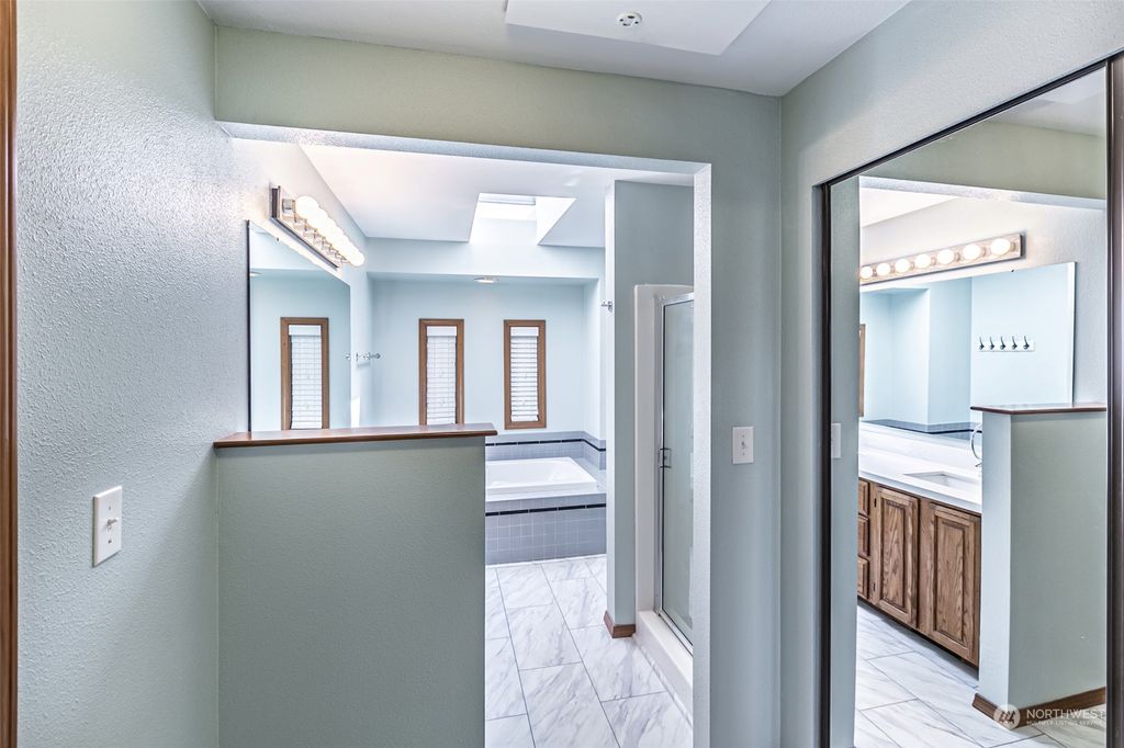 listing image 9367524523622833441