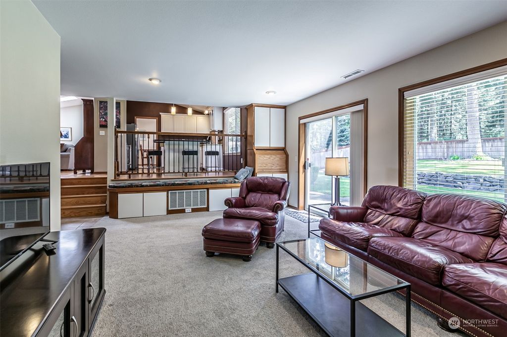listing image 9362619156302954698