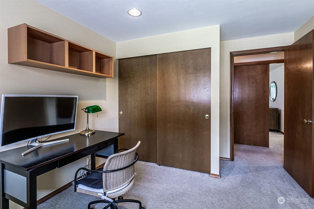 listing image 9360037914353944099