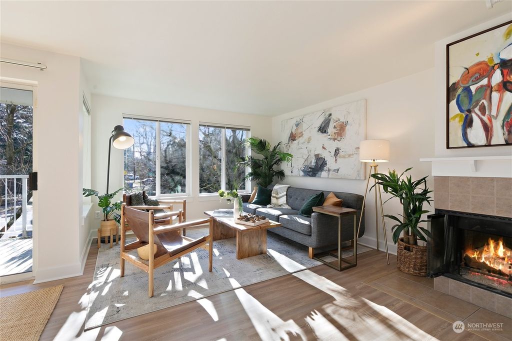 Photo of 300 N 130th Street #6203, Seattle, WA 98133 (MLS # 2312667)