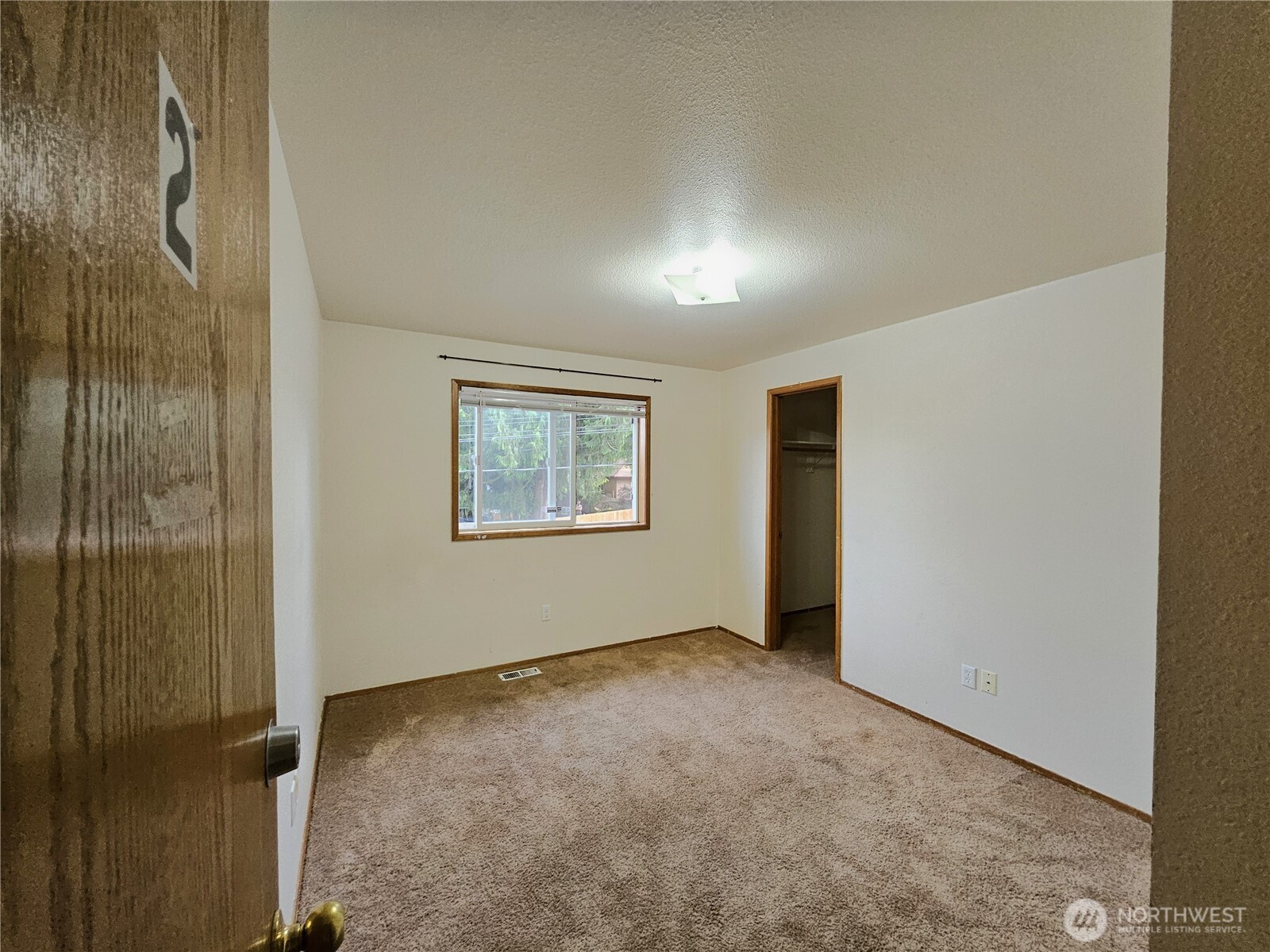 8803 15th Avenue NE
