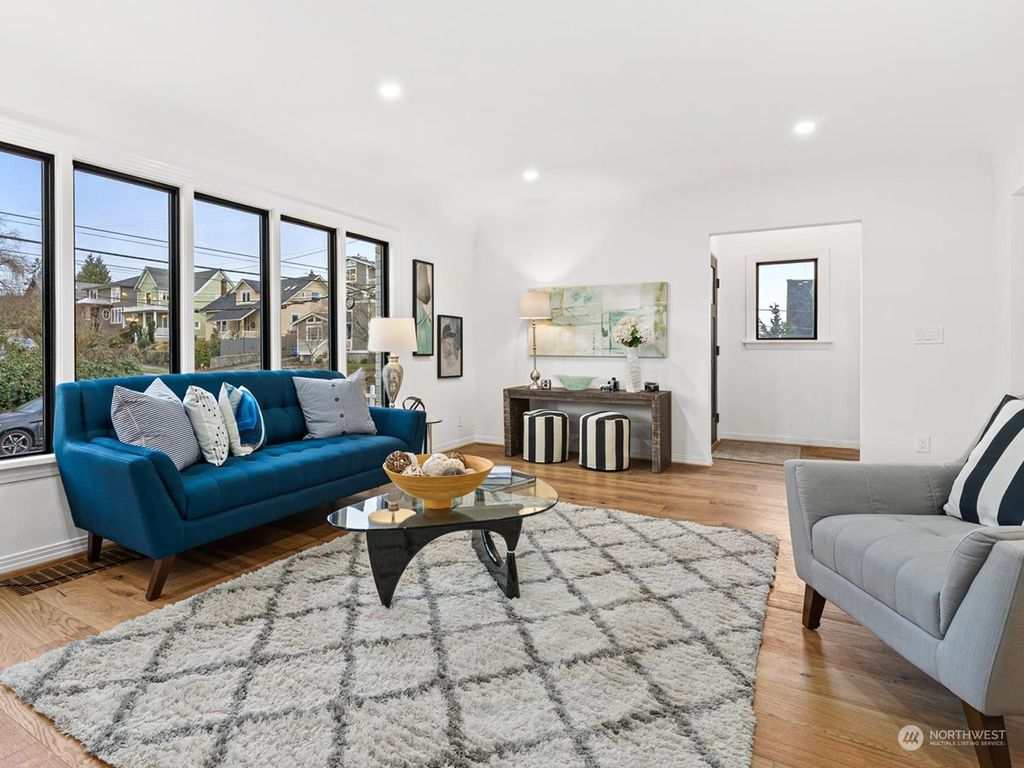 Photo of 3302 E Pine Street, Seattle, WA 98122 (MLS # 2026812)