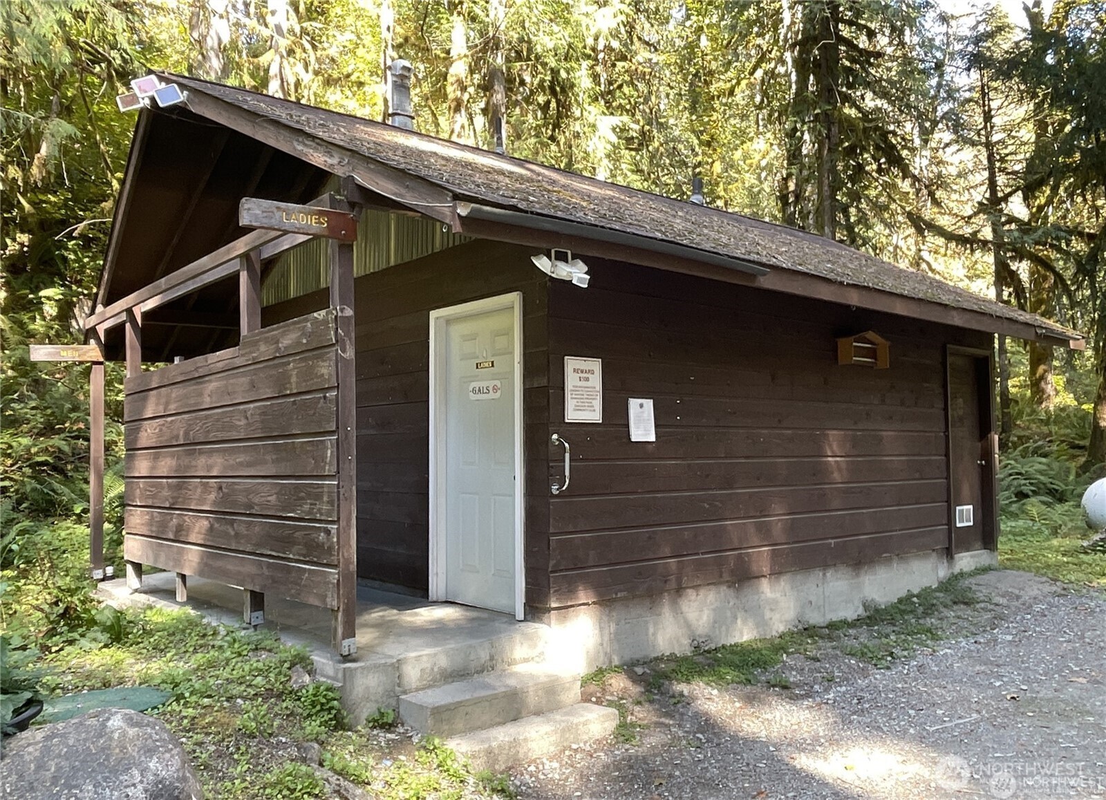 0 D1-L68 Cascade River Park Road