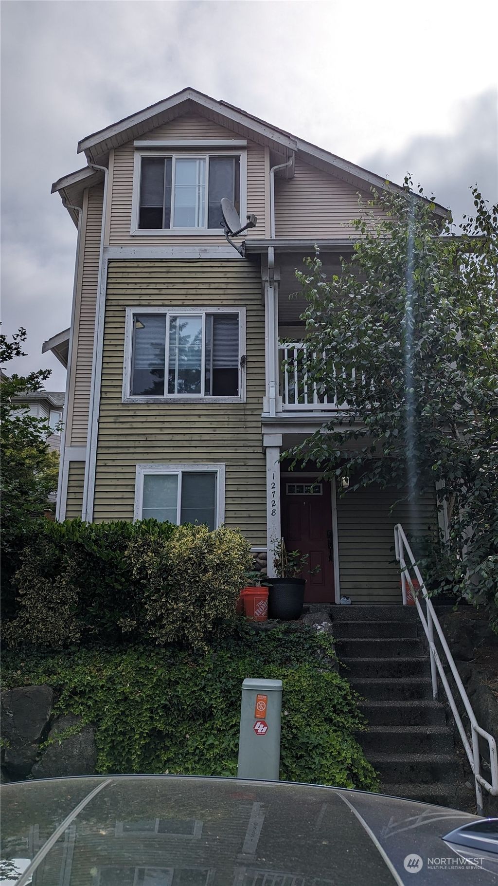 Photo of 12728 35th Avenue NE, Seattle, WA 98125 (MLS # 2139553)