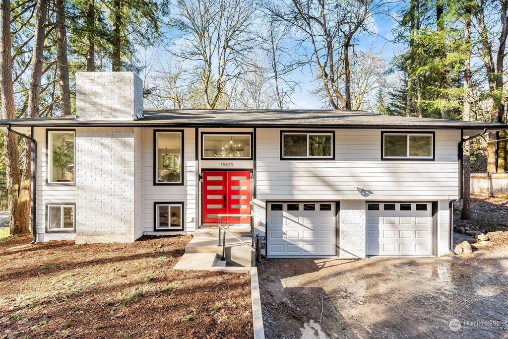 Photo of 15629 258th Place SE, Issaquah, WA 98027 (MLS # 2032313)