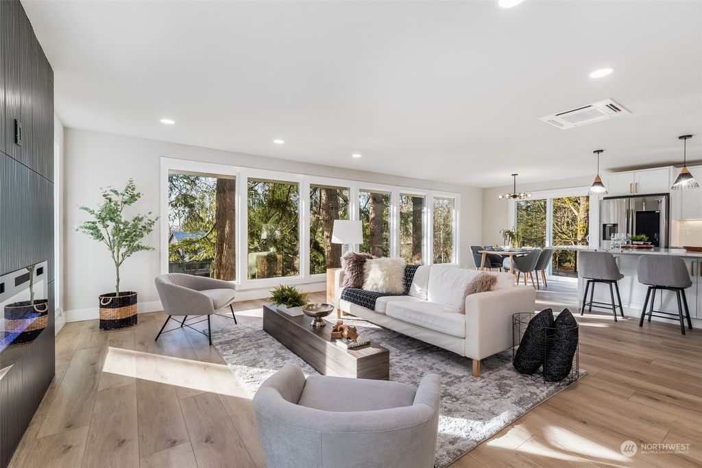 Photo of 15629 258th Place SE, Issaquah, WA 98027 (MLS # 2032313)