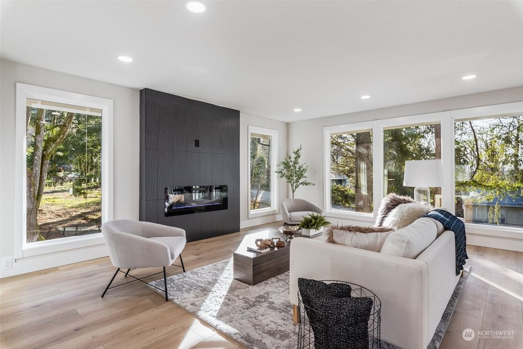 Photo of 15629 258th Place SE, Issaquah, WA 98027 (MLS # 2032313)