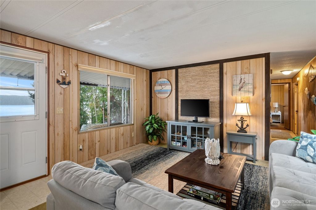 Photo of 71 NE Bald Point Court, Tahuya, WA 98588 (MLS # 2496413)